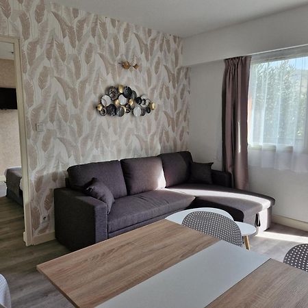 Hotel Le Vanseen Les Vans Zewnętrze zdjęcie