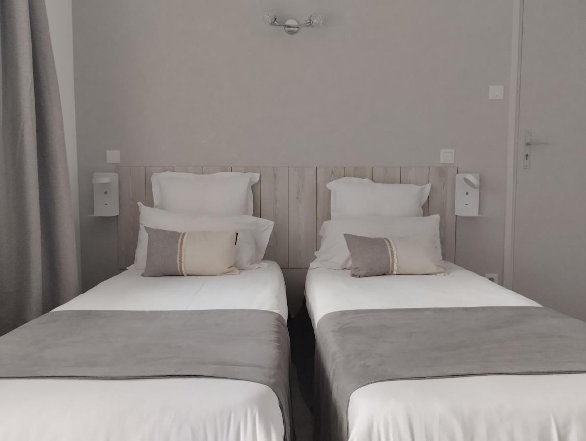Hotel Le Vanseen Les Vans Zewnętrze zdjęcie