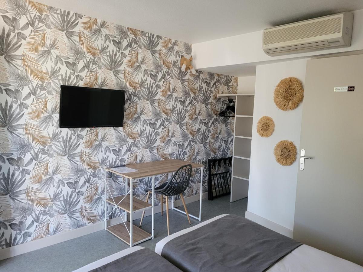Hotel Le Vanseen Les Vans Zewnętrze zdjęcie