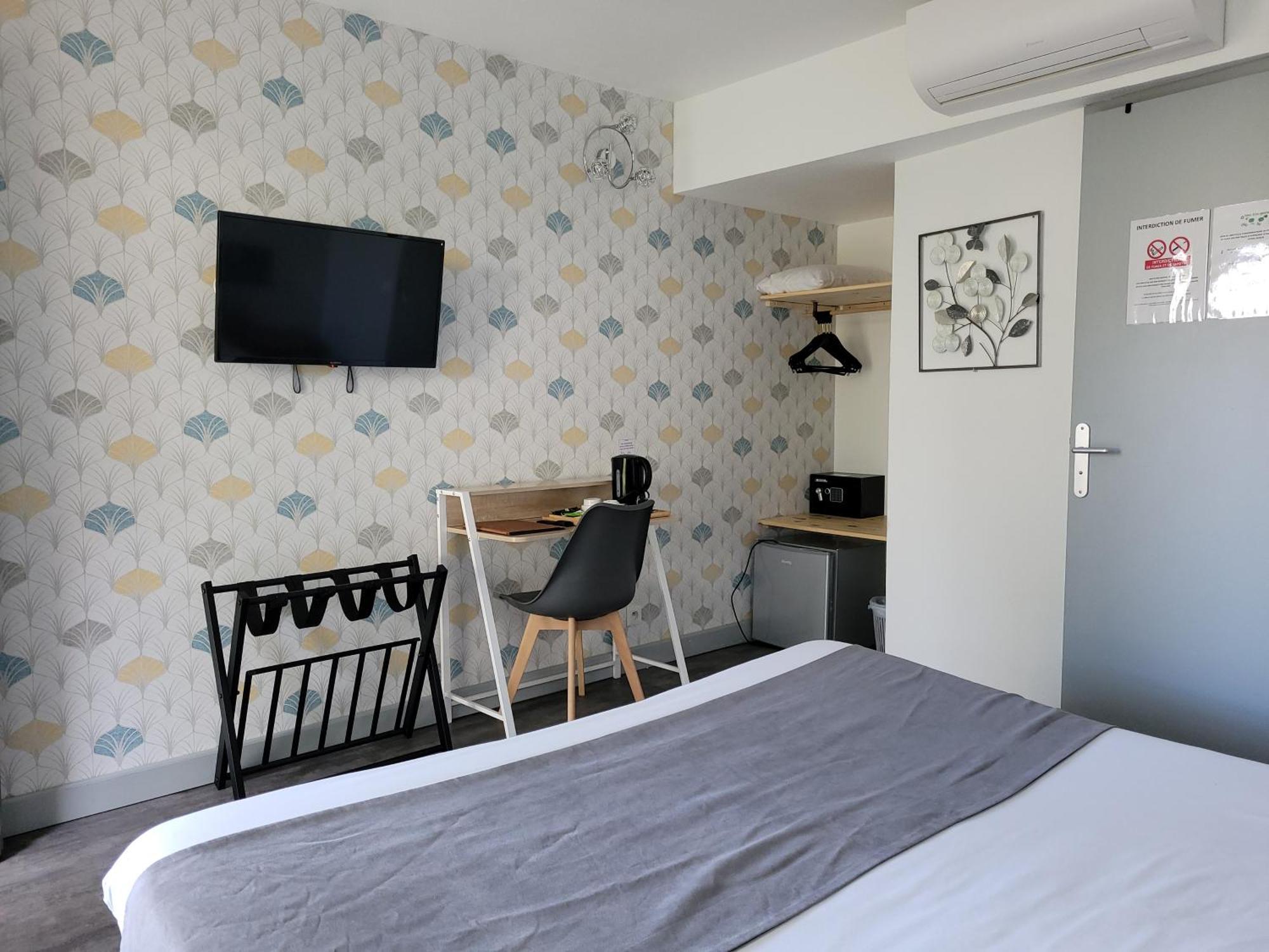 Hotel Le Vanseen Les Vans Zewnętrze zdjęcie