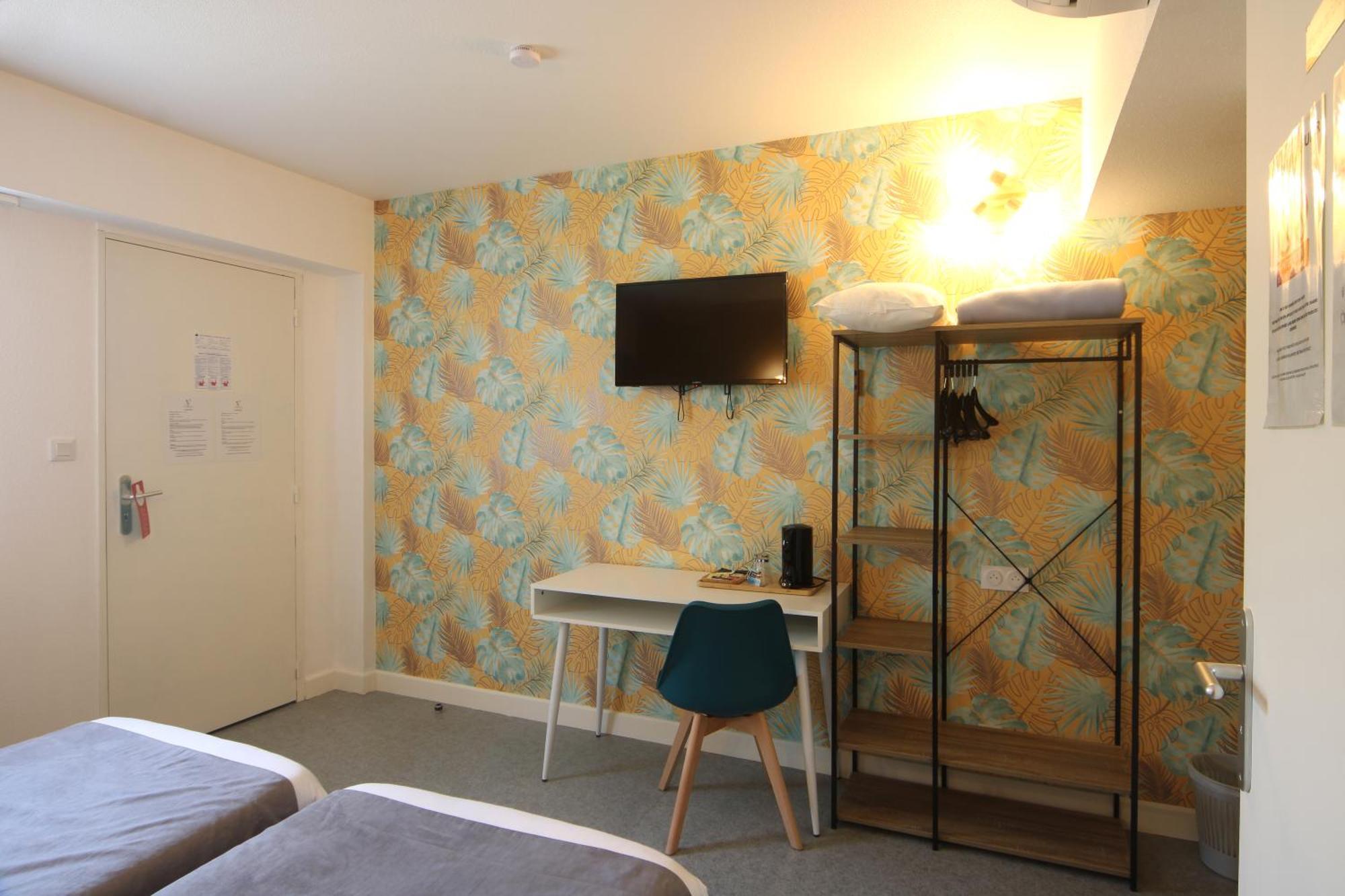 Hotel Le Vanseen Les Vans Zewnętrze zdjęcie