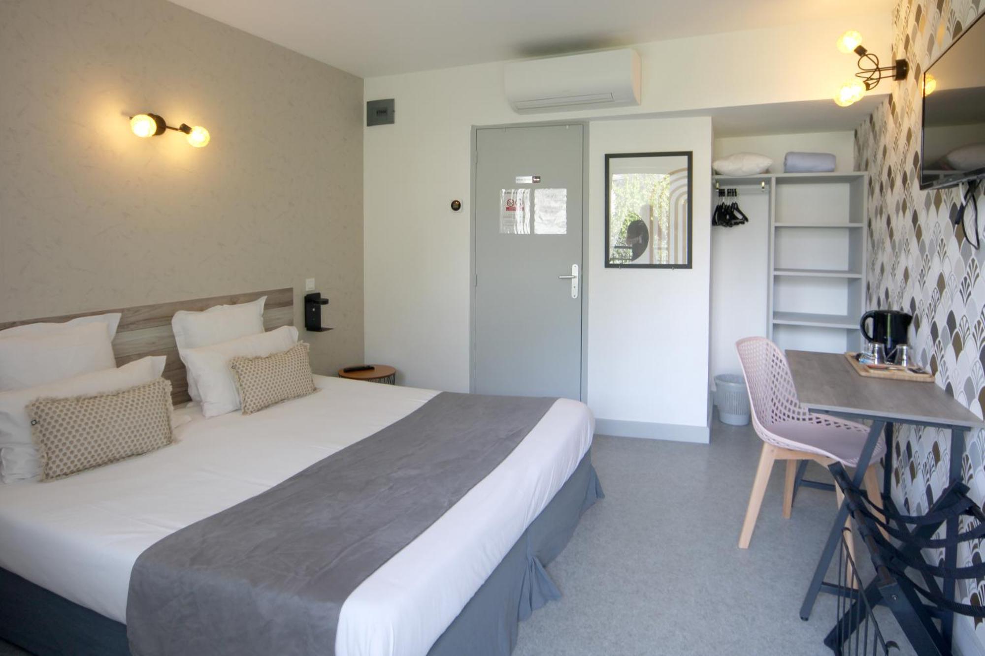 Hotel Le Vanseen Les Vans Zewnętrze zdjęcie