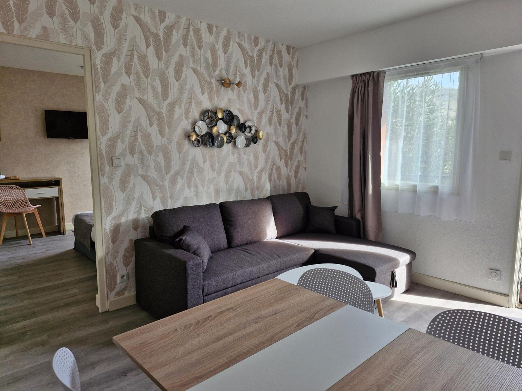 Hotel Le Vanseen Les Vans Zewnętrze zdjęcie